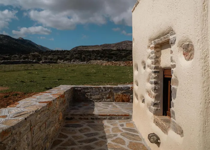 アパート Mitatos 